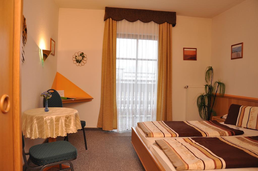 Hotel Fasold Sulzfeld  Kamer foto